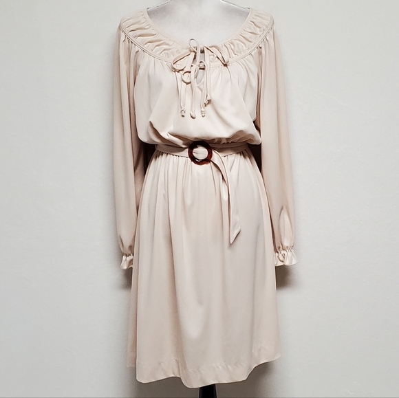 VINTAGE 70s Montgomery Ward Volup Cream Tie-up Belted Long Sleeve Stretchy Dress - Picture 3 of 14